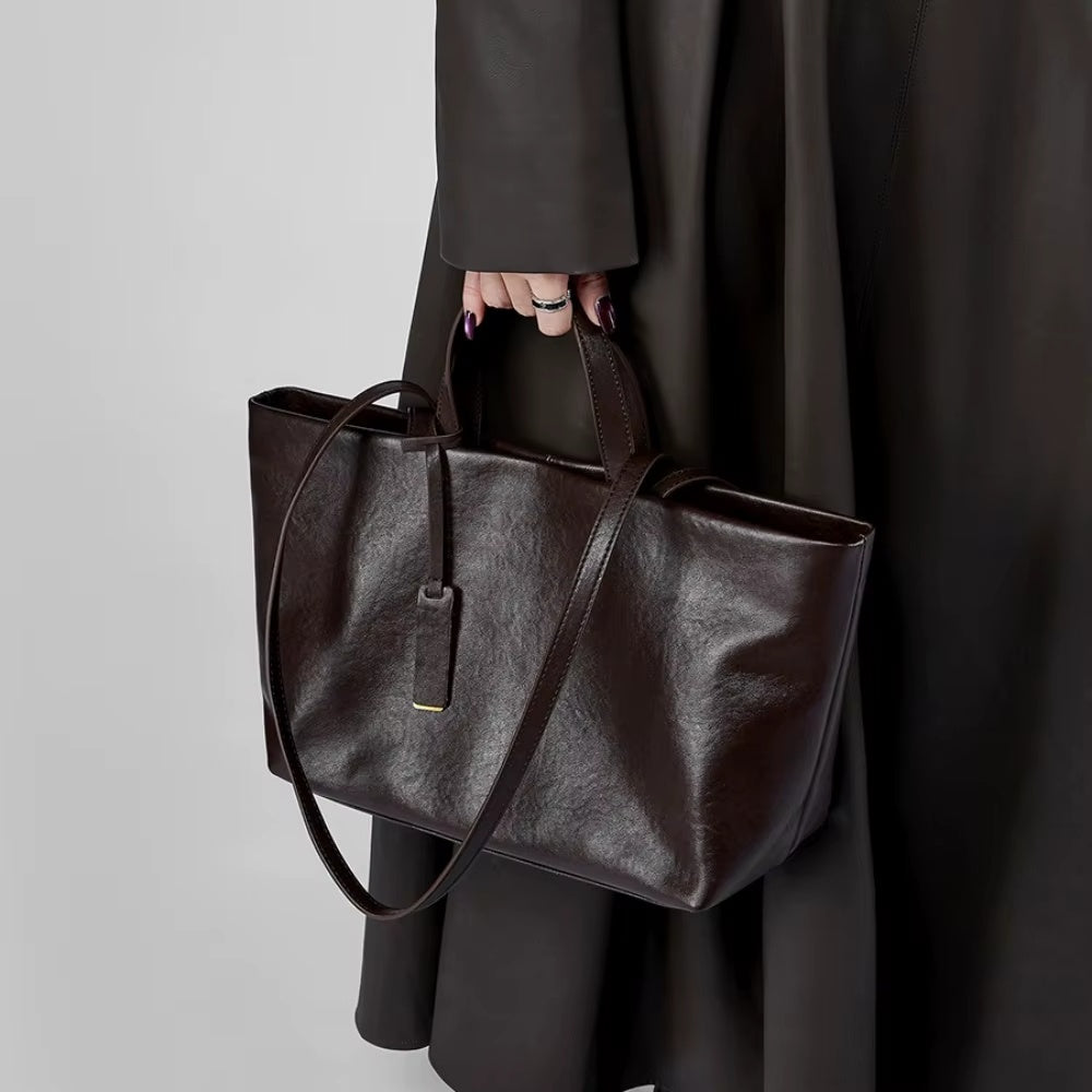 Klassisk axelväska för kvinnor